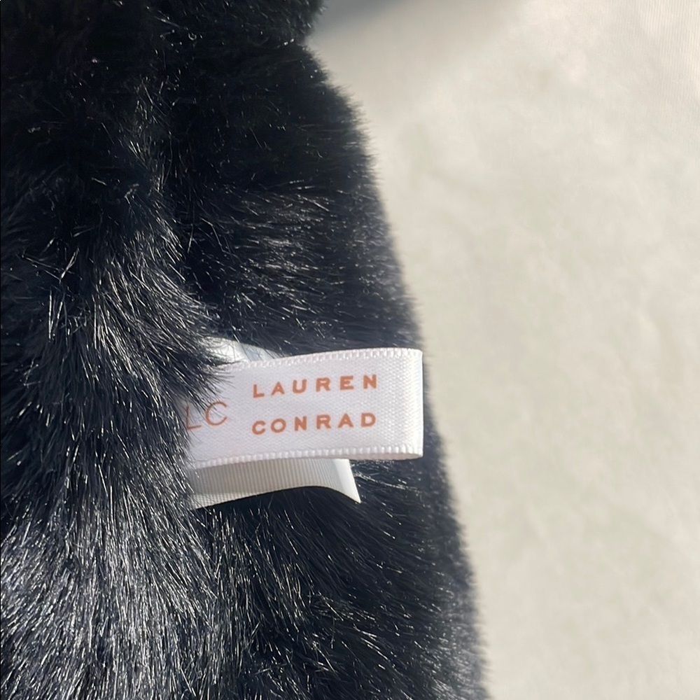 LAUREN CONRAD Elegant Black Faux Fur Scarf - Picture 3 of 5